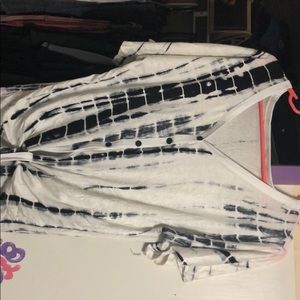 Tye-dye v-neck tie top